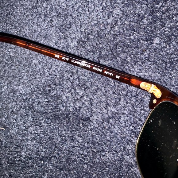 Ray-Ban Clubmaster Classic Tortoise Sunglasses - Picture 11 of 12